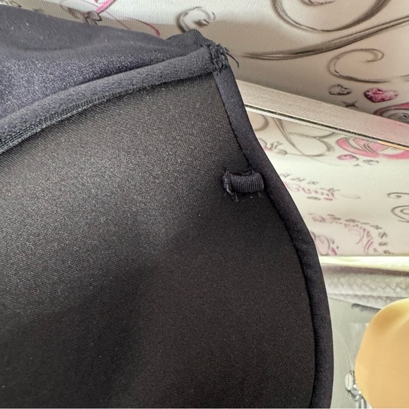 Victoria’s Secret bikini top black with gold hardware Victoria’s Secret logo - Picture 7 of 9